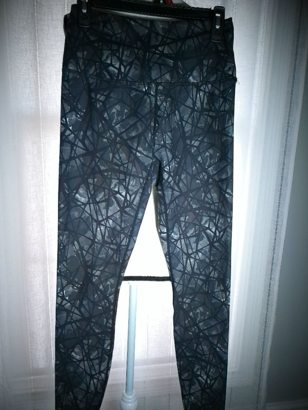 SPYDER Active 7/8 Leggings Pull-On Stretch Black, Gray & White Abstract Design S